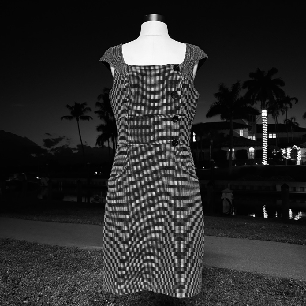 WHBM Black Pin Dot Dress Jumper Size 6 S Sleeveless Square Neck Buttons Pockets